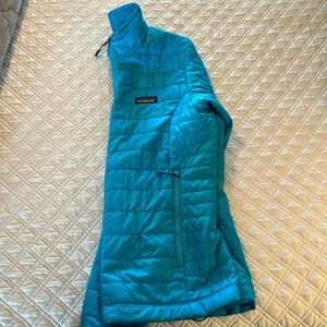 Women’s Lightweight Patagonia Jacket